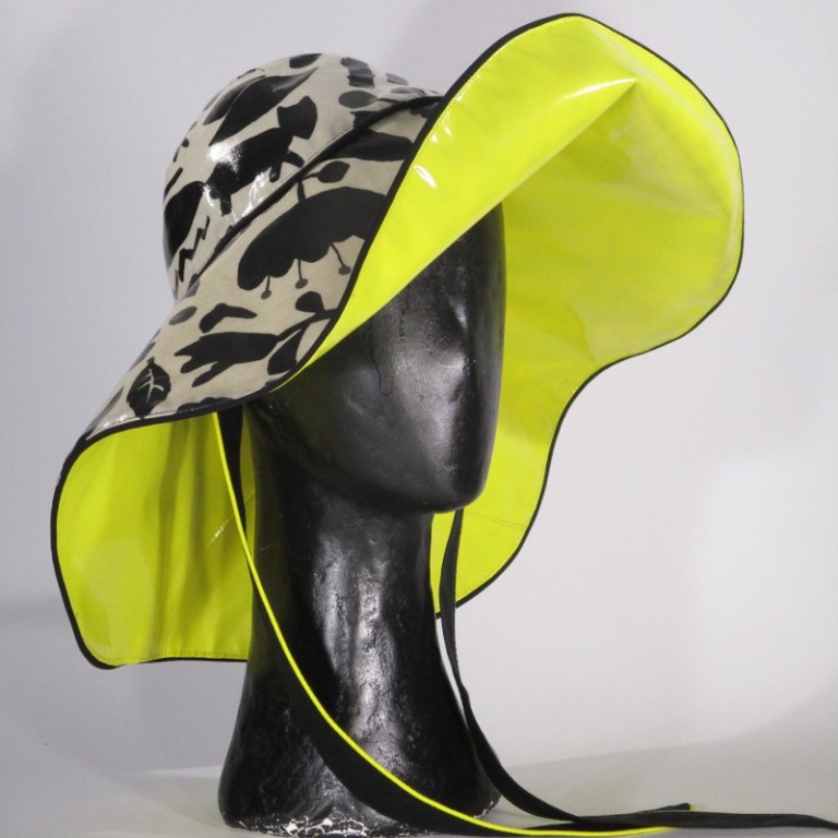Kopfbedeckung - Regenhut Großform- schwarz weiß gelb